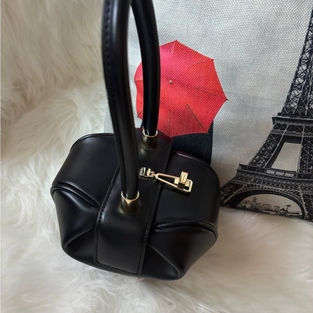 Elegant Black Handbag